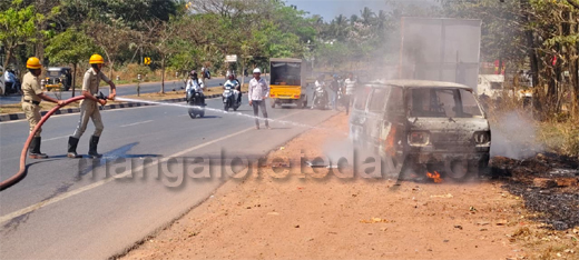 Omni car gutted in fire-2